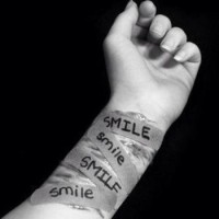 /album/problemofteens/smile-mutilation-band-aid-104576293476-xlarge-copie-jpeg/